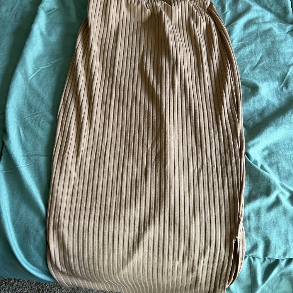 Elegant Tan Pleated Skirt